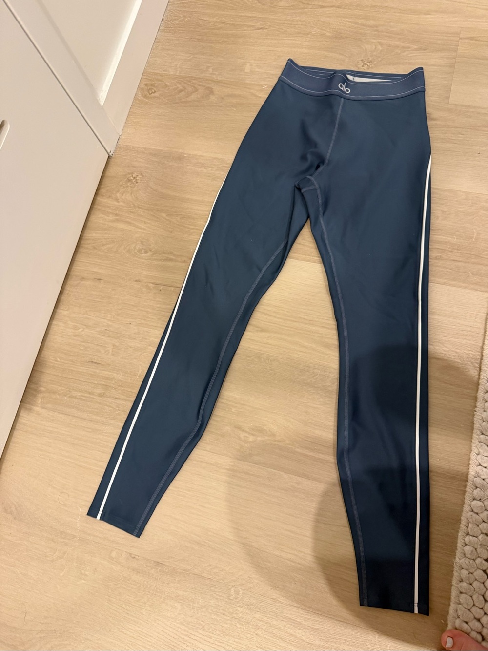 ALO Yoga (Bluestone) Airlift Leggings with White Side Stripes